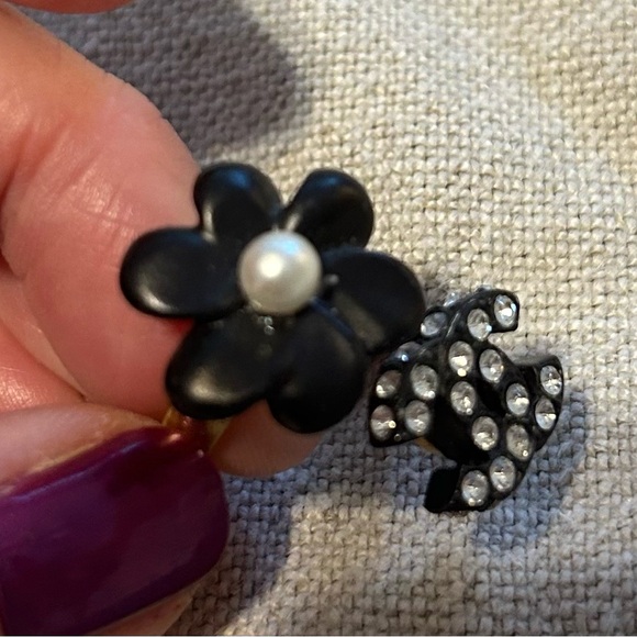 Chanel costume flower ring size 6 1/2-7 - Picture 7 of 12